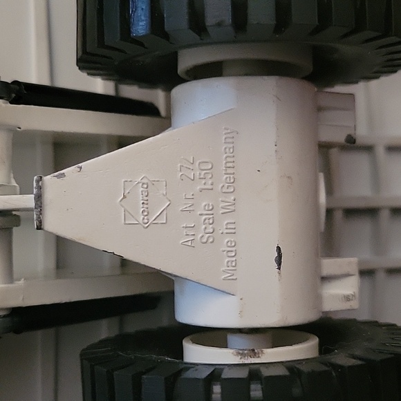 Wabco Conrad No. 2720 White Haulpak Truck 1/50 Scale Die Cast Model - Picture 5 of 8